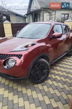 Позашляховик / Кросовер Nissan Juke 2016 в 