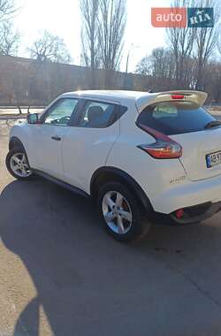 Внедорожник / Кроссовер Nissan Juke 2019 в 