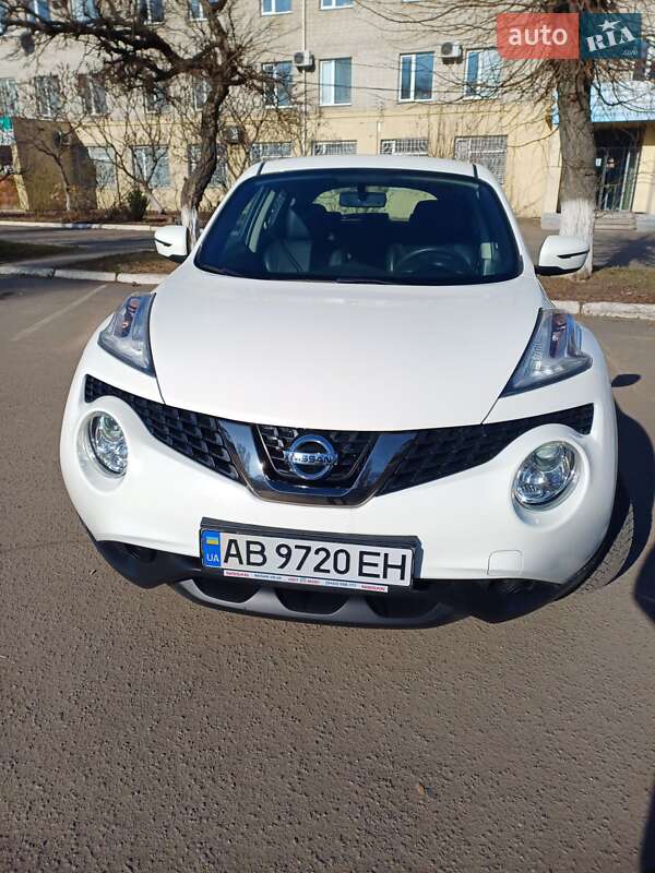Внедорожник / Кроссовер Nissan Juke 2019 в 