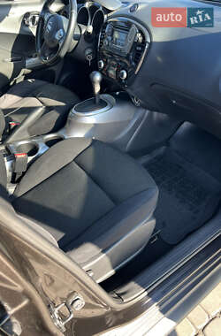 Внедорожник / Кроссовер Nissan Juke 2011 в 