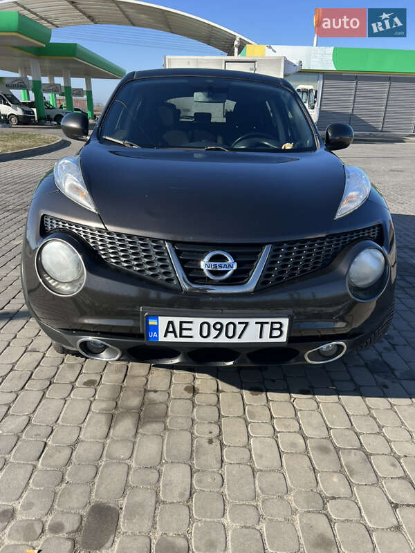 Внедорожник / Кроссовер Nissan Juke 2011 в 