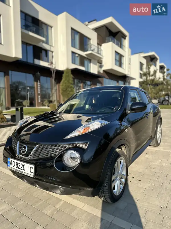 Внедорожник / Кроссовер Nissan Juke 2013 в 