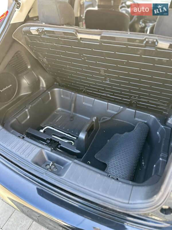 Внедорожник / Кроссовер Nissan Juke 2013 в Ужгороде фото 13 Внедорожник / Кроссовер Nissan Juke 2013 в Ужгороде