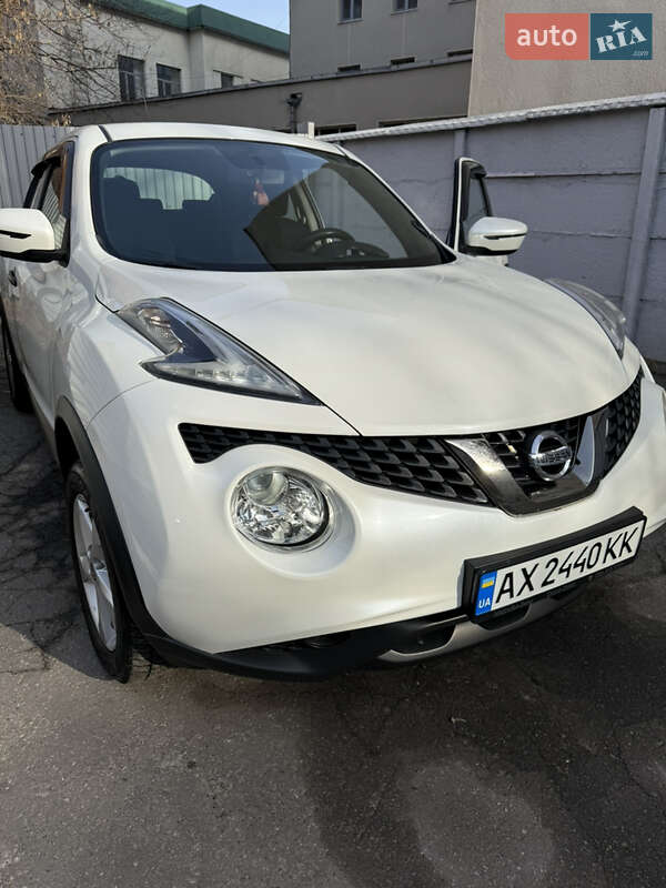 Внедорожник / Кроссовер Nissan Juke 2019 в 