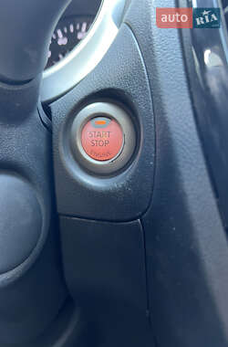 Внедорожник / Кроссовер Nissan Juke 2011 в 
