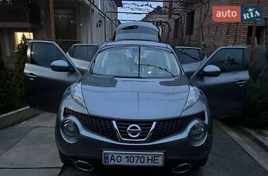 Внедорожник / Кроссовер Nissan Juke 2010 в 
