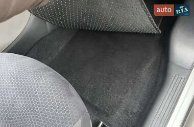 Внедорожник / Кроссовер Nissan Juke 2011 в 