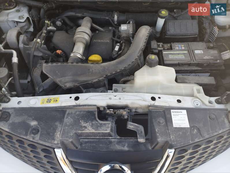 Внедорожник / Кроссовер Nissan Juke 2011 в Каменец-Подольском
