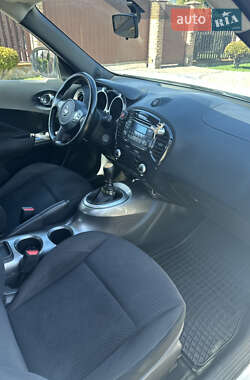 Внедорожник / Кроссовер Nissan Juke 2010 в 