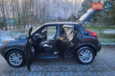Внедорожник / Кроссовер Nissan Juke 2011 в 