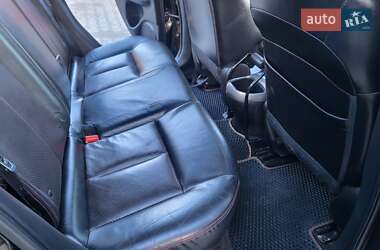 Внедорожник / Кроссовер Nissan Juke 2011 в 