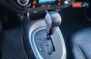 Внедорожник / Кроссовер Nissan Juke 2011 в 