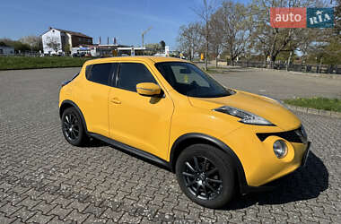 Внедорожник / Кроссовер Nissan Juke 2015 в 