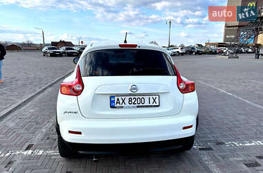 Внедорожник / Кроссовер Nissan Juke 2013 в 