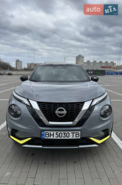 Позашляховик / Кросовер Nissan Juke 2022 в 