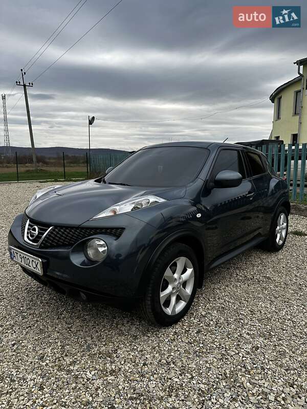 Внедорожник / Кроссовер Nissan Juke 2010 в 