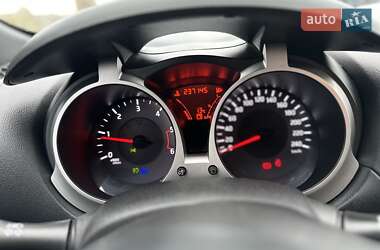 Внедорожник / Кроссовер Nissan Juke 2010 в 