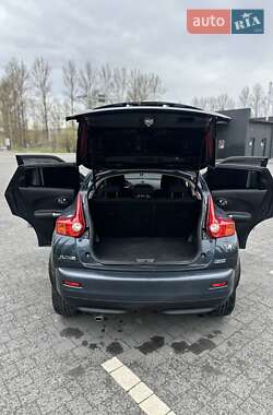 Внедорожник / Кроссовер Nissan Juke 2010 в 