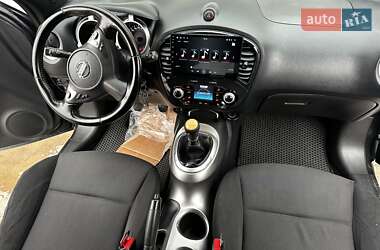 Внедорожник / Кроссовер Nissan Juke 2010 в 