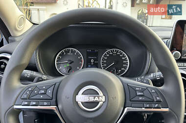 Позашляховик / Кросовер Nissan Juke 2022 в 