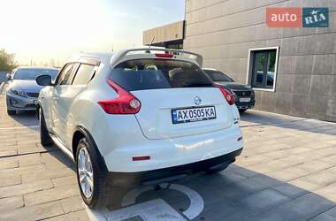 Внедорожник / Кроссовер Nissan Juke 2011 в 