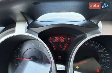 Позашляховик / Кросовер Nissan Juke 2014 в 