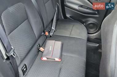 Внедорожник / Кроссовер Nissan Juke 2022 в 