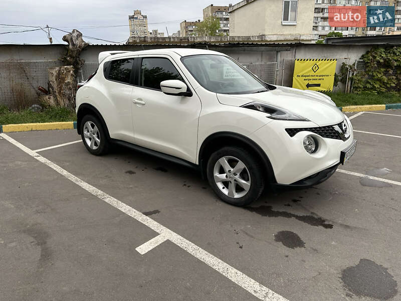 Позашляховик / Кросовер Nissan Juke 2019 в 