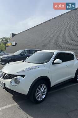 Позашляховик / Кросовер Nissan Juke 2011 в 