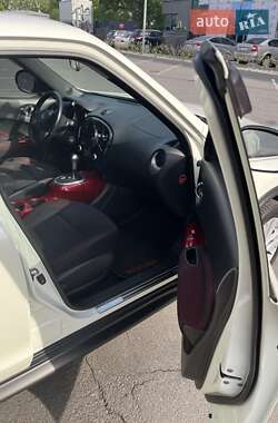 Позашляховик / Кросовер Nissan Juke 2011 в 