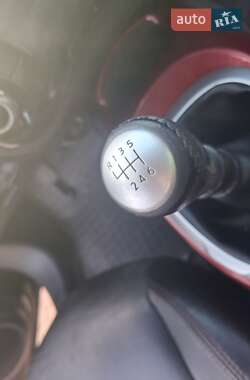 Внедорожник / Кроссовер Nissan Juke 2011 в 