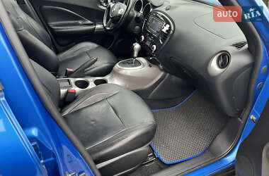 Позашляховик / Кросовер Nissan Juke 2010 в 