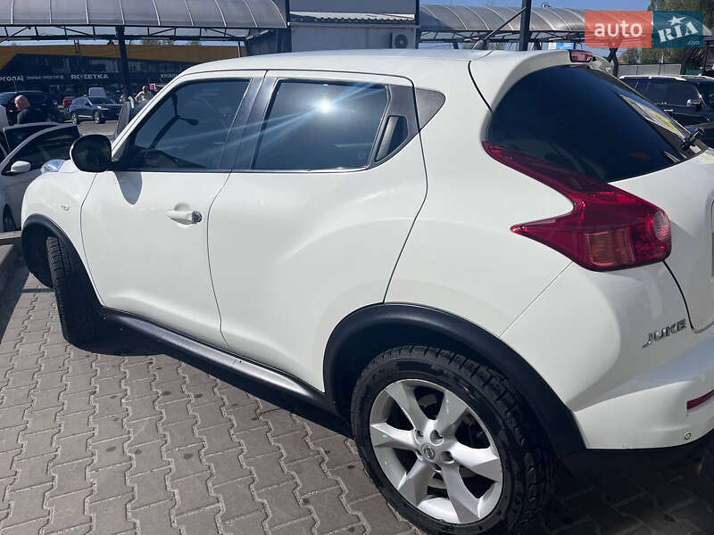 Позашляховик / Кросовер Nissan Juke 2012 в Вишневому