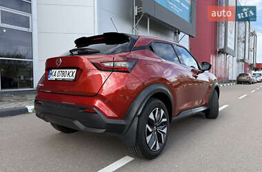 Внедорожник / Кроссовер Nissan Juke 2022 в 
