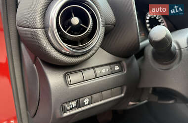 Внедорожник / Кроссовер Nissan Juke 2022 в 