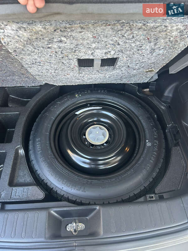 Позашляховик / Кросовер Nissan Juke 2014 в Богуславі