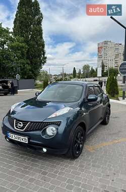 Позашляховик / Кросовер Nissan Juke 2013 в 