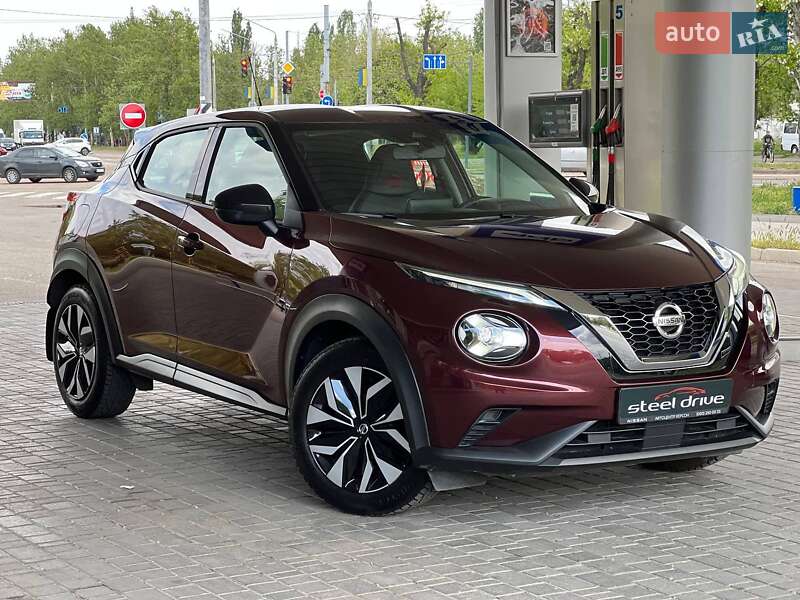Позашляховик / Кросовер Nissan Juke 2021 в 