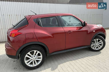 Внедорожник / Кроссовер Nissan Juke 2010 в 