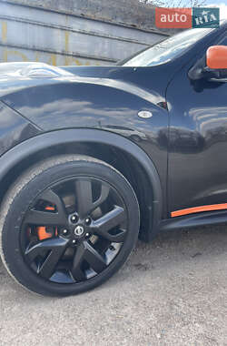 Позашляховик / Кросовер Nissan Juke 2013 в 