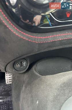 Позашляховик / Кросовер Nissan Juke 2013 в 