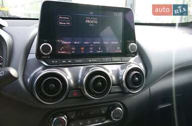 Позашляховик / Кросовер Nissan Juke 2021 в 