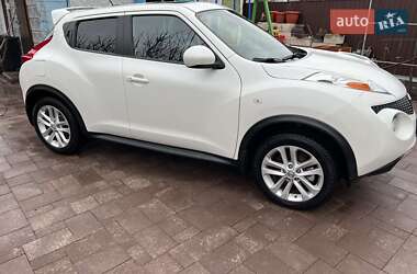 Позашляховик / Кросовер Nissan Juke 2013 в 