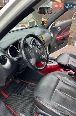 Позашляховик / Кросовер Nissan Juke 2013 в 