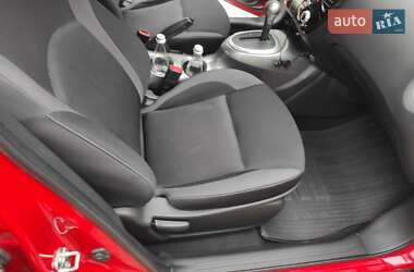 Позашляховик / Кросовер Nissan Juke 2018 в 