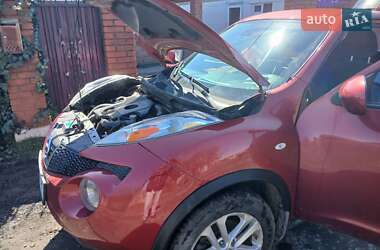 Позашляховик / Кросовер Nissan Juke 2010 в 