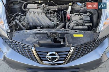 Внедорожник / Кроссовер Nissan Juke 2012 в 