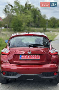 Позашляховик / Кросовер Nissan Juke 2015 в 