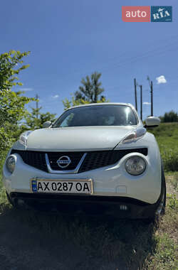 Внедорожник / Кроссовер Nissan Juke 2011 в 