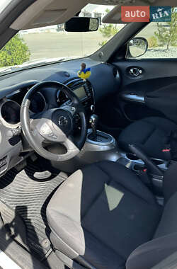 Внедорожник / Кроссовер Nissan Juke 2013 в 